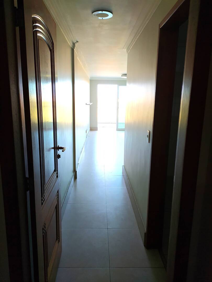 Apartamento à venda com 3 quartos, 90m² - Foto 2