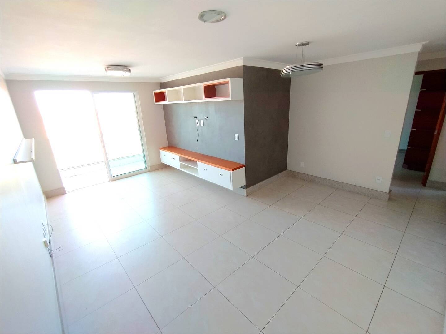 Apartamento à venda com 3 quartos, 90m² - Foto 1