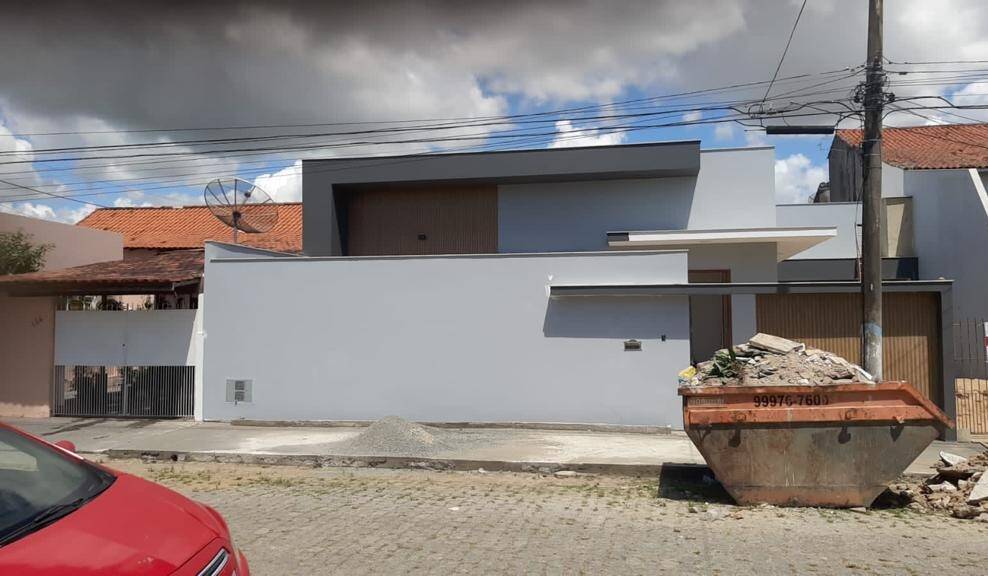 Casa à venda com 3 quartos, 134m² - Foto 2